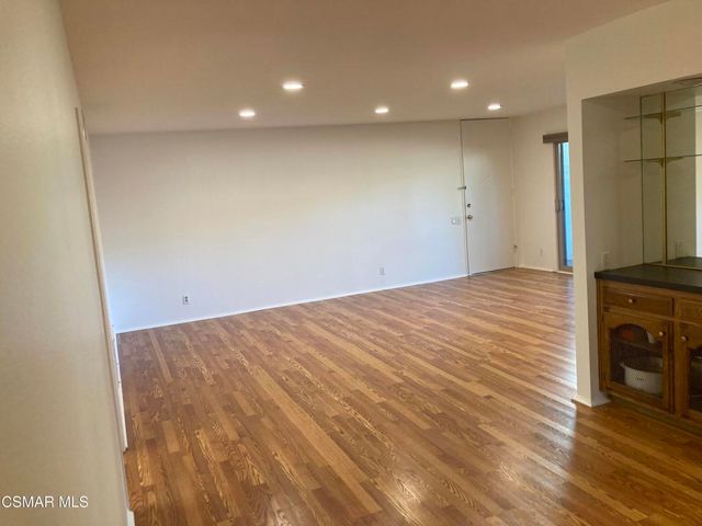 31556 Agoura Road 1, Westlake Village, CA 91361