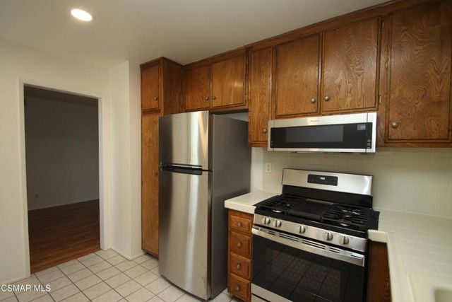 31556 Agoura Road 1, Westlake Village, CA 91361