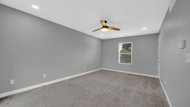 236 Kimrich Circle N, Valparaiso, IN 46385