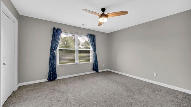 236 Kimrich Circle N, Valparaiso, IN 46385