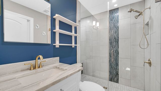 236 Kimrich Circle N, Valparaiso, IN 46385