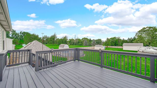 236 Kimrich Circle N, Valparaiso, IN 46385