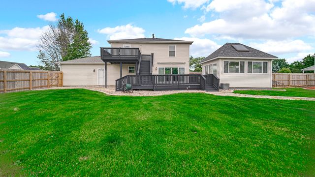 236 Kimrich Circle N, Valparaiso, IN 46385