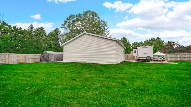 236 Kimrich Circle N, Valparaiso, IN 46385