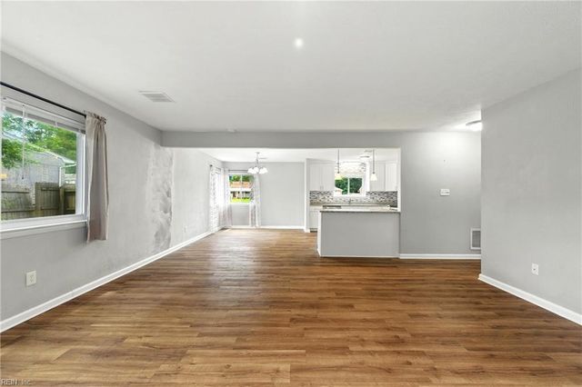 610 Charlton DR, Hampton, VA 23666