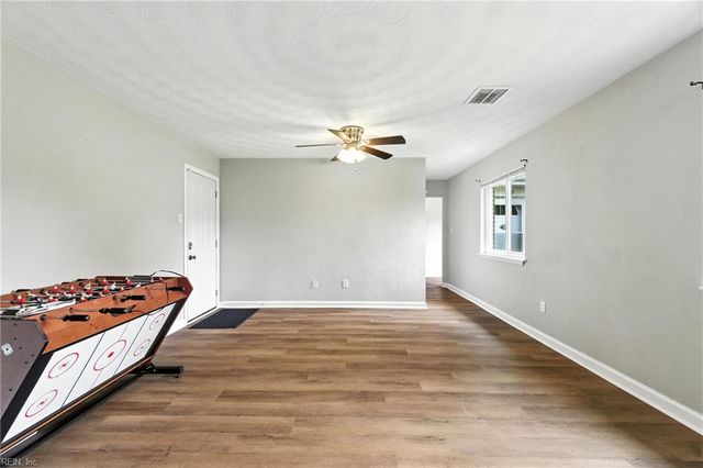 610 Charlton DR, Hampton, VA 23666