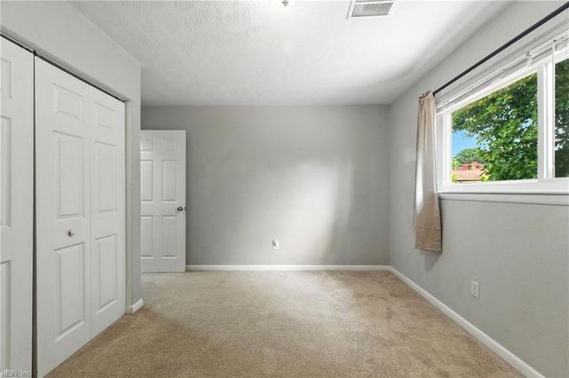 610 Charlton DR, Hampton, VA 23666