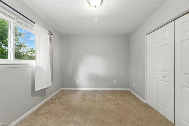 610 Charlton DR, Hampton, VA 23666