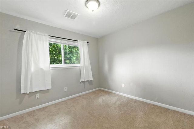 610 Charlton DR, Hampton, VA 23666