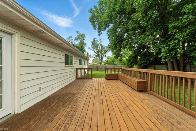 610 Charlton DR, Hampton, VA 23666