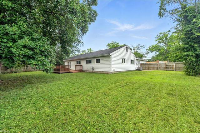 610 Charlton DR, Hampton, VA 23666