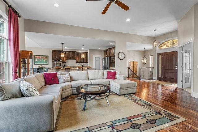 2037 Stablehand Drive, Dayton, OH 45458