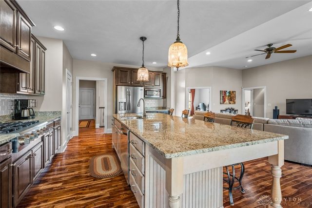 2037 Stablehand Drive, Dayton, OH 45458