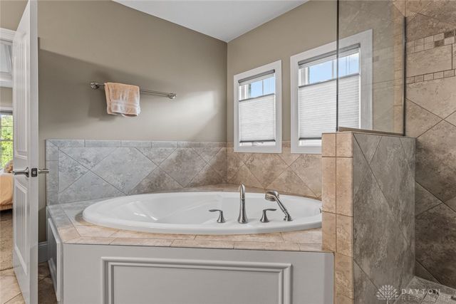 2037 Stablehand Drive, Dayton, OH 45458