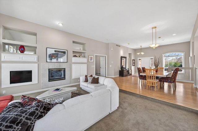 16215 37th Avenue N, Plymouth, MN 55446