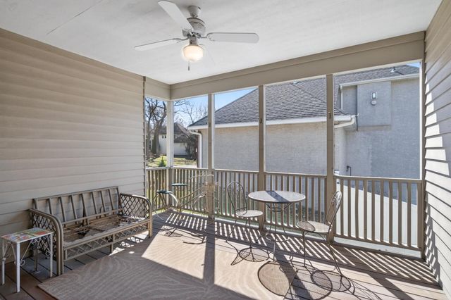 16215 37th Avenue N, Plymouth, MN 55446