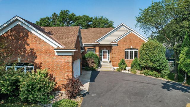 16215 37th Avenue N, Plymouth, MN 55446