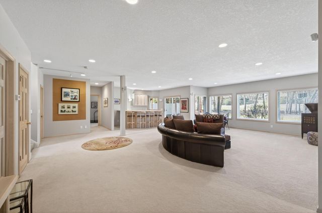 16215 37th Avenue N, Plymouth, MN 55446