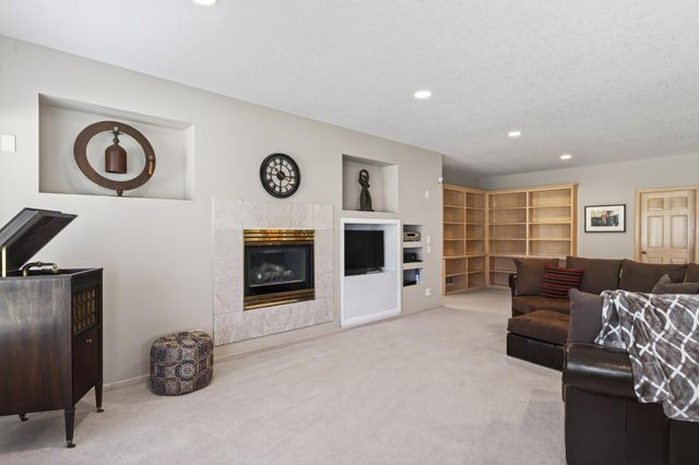 16215 37th Avenue N, Plymouth, MN 55446
