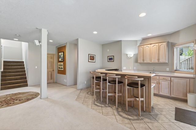 16215 37th Avenue N, Plymouth, MN 55446