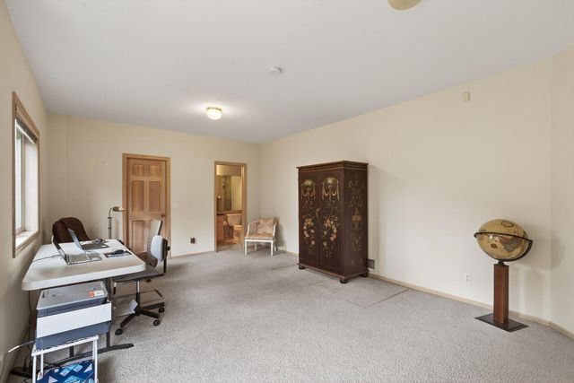 16215 37th Avenue N, Plymouth, MN 55446