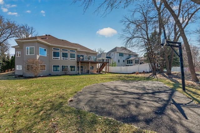 16215 37th Avenue N, Plymouth, MN 55446