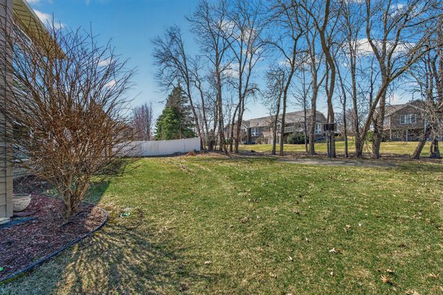 16215 37th Avenue N, Plymouth, MN 55446