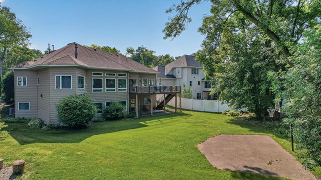 16215 37th Avenue N, Plymouth, MN 55446