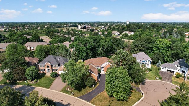 16215 37th Avenue N, Plymouth, MN 55446