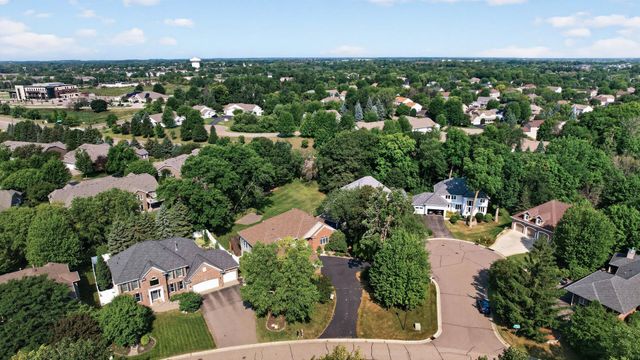 16215 37th Avenue N, Plymouth, MN 55446