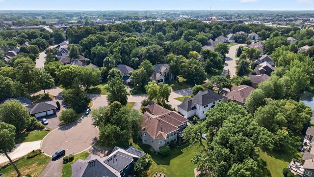 16215 37th Avenue N, Plymouth, MN 55446