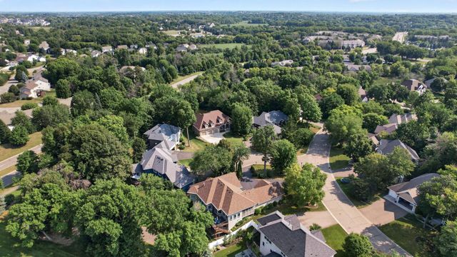 16215 37th Avenue N, Plymouth, MN 55446