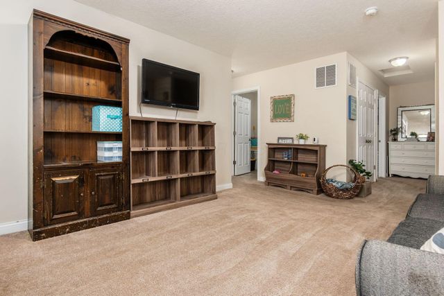199 Balsam Drive, Pickerington, OH 43147
