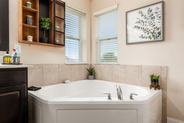 199 Balsam Drive, Pickerington, OH 43147