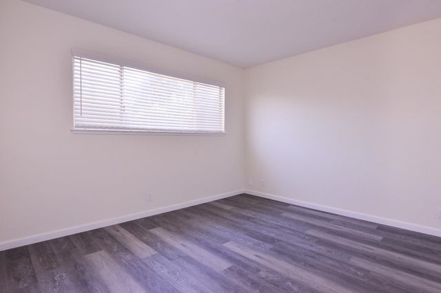 2345 Rogue River Dr, Sacramento, CA 95826