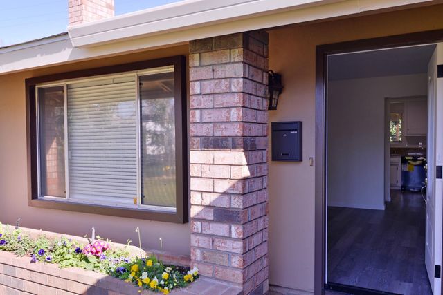 2345 Rogue River Dr, Sacramento, CA 95826