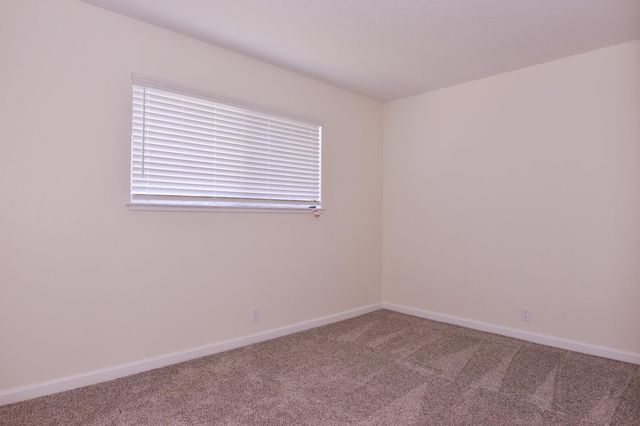 2345 Rogue River Dr, Sacramento, CA 95826