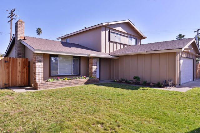 2345 Rogue River Dr, Sacramento, CA 95826