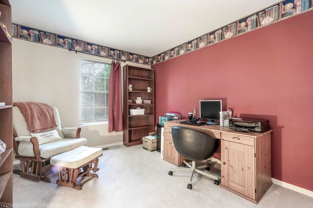 106 Wildflower Way, Streamwood, IL 60107