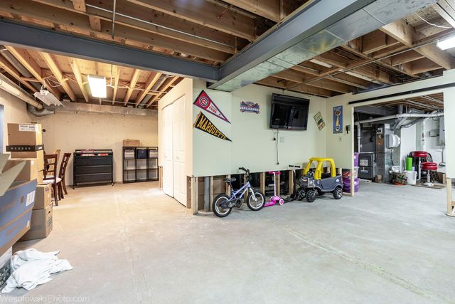106 Wildflower Way, Streamwood, IL 60107