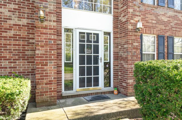 106 Wildflower Way, Streamwood, IL 60107