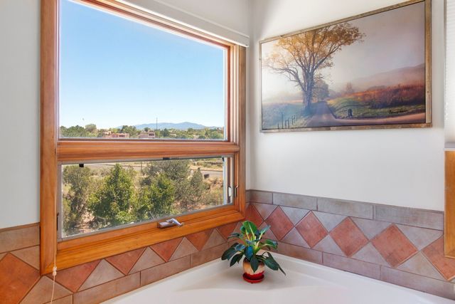 2907 Bonito Circle, Santa Fe, NM 87507