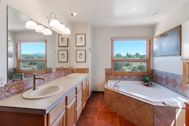 2907 Bonito Circle, Santa Fe, NM 87507