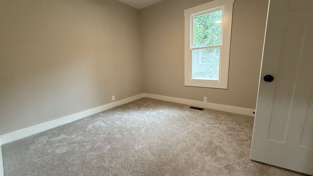 1225 N Spring St Apt B, Murfreesboro, TN 37130