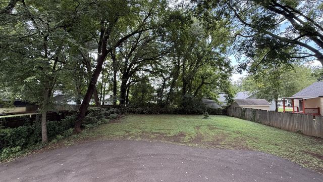1225 N Spring St Apt B, Murfreesboro, TN 37130