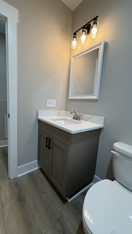 1225 N Spring St Apt B, Murfreesboro, TN 37130