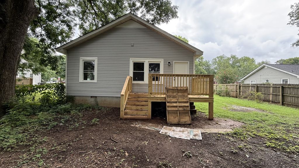 1225 N Spring St Apt B, Murfreesboro, TN 37130