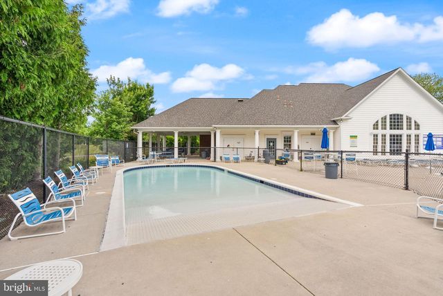 8166 DOUGLAS FIR DR, Lorton, VA 22079