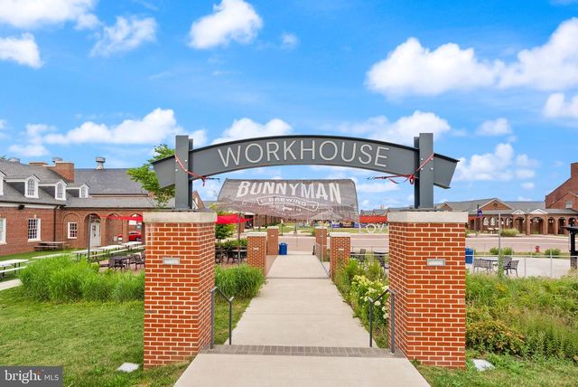 8166 DOUGLAS FIR DR, Lorton, VA 22079