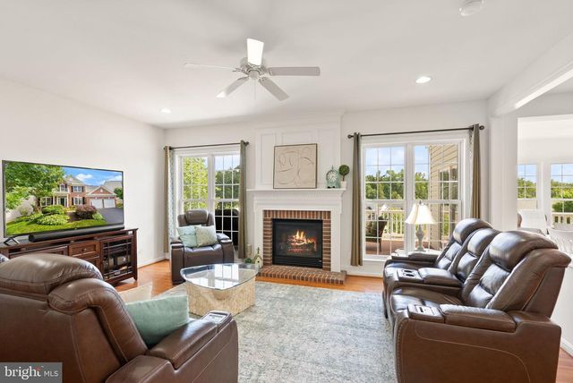 8166 DOUGLAS FIR DR, Lorton, VA 22079